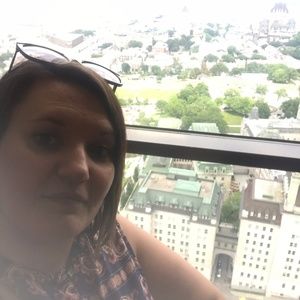 Meet your Posher, Melissa